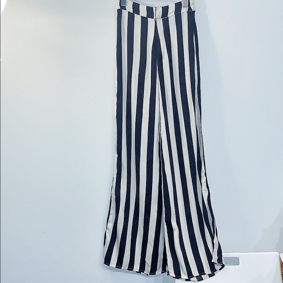 Abercrombie & Fitch Pants - A&F wide leg pants Abercrombie & Fitch Pants - A&F wide leg pants